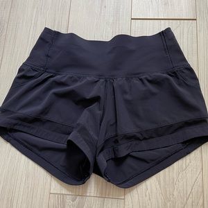 Lululemon gently used mis rise short - size 4